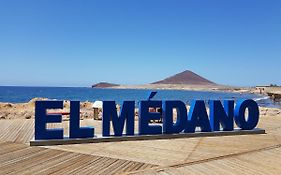 Alquilaencanarias El Medano Pika, Center And Beach